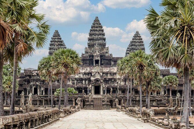 13 Days Private Tour to Cambodia, Angkor Wat and Vietnam - Key moments that make this tour worth your attention