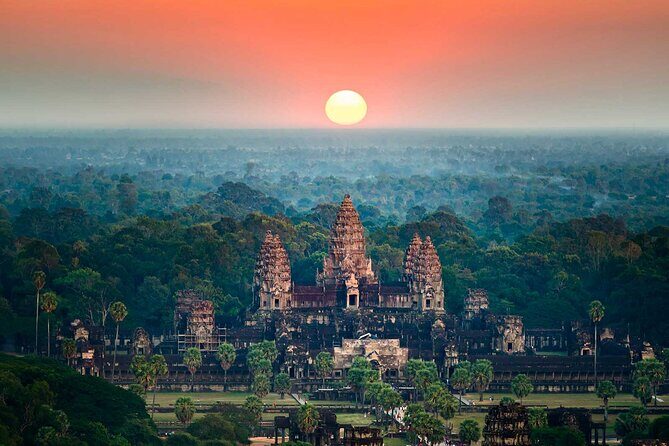 13 Days Private Tour to Cambodia, Angkor Wat and Vietnam - Banteay Srei, Preah Khan, and Kampong Phluk on the way north