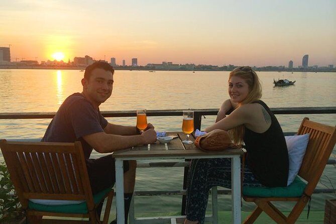 2hours Private Sunset Cruise with unlimited beer, soft drinks and Tour guide - Drinks, Wine, Fruit Platter, and a Bluetooth Speaker