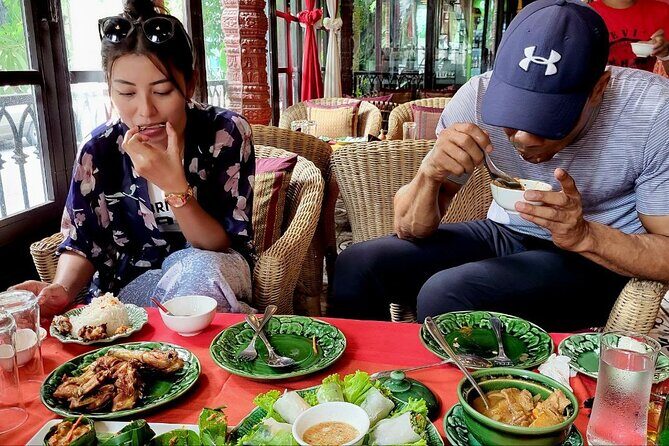 Authentic Walking Food Tour with Local Guide - Stop 1: National Museum of Cambodia and the start of the bites