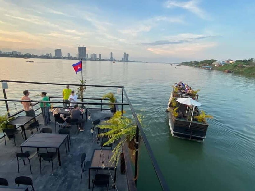 Boat trip to silk island with English speaking guide - Timing you can feel: how to plan your afternoon
