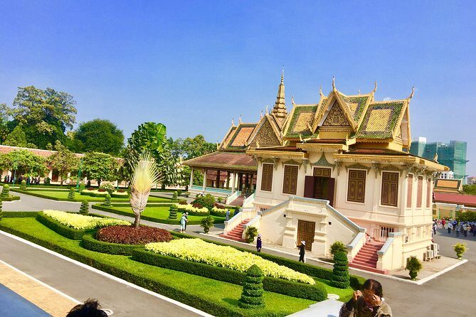 Cambodia 7 Days Private Tour from Angkor Temples to Coastline - Siem Reap to Phnom Penh: travel day, then a lighter evening
