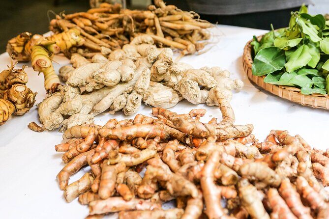 Cooking Class in Phnom Penh - 5:15 to 6:45: cutting, pounding, seasoning, and steaming