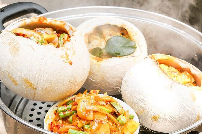 Cooking Class in Phnom Penh - 8:00 PM dinner: water, soft drink, and beer with your meal