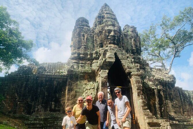 Day trip Phnom Penh to Siem Reap & Return back - The real value: a tightly organized Angkor highlights day