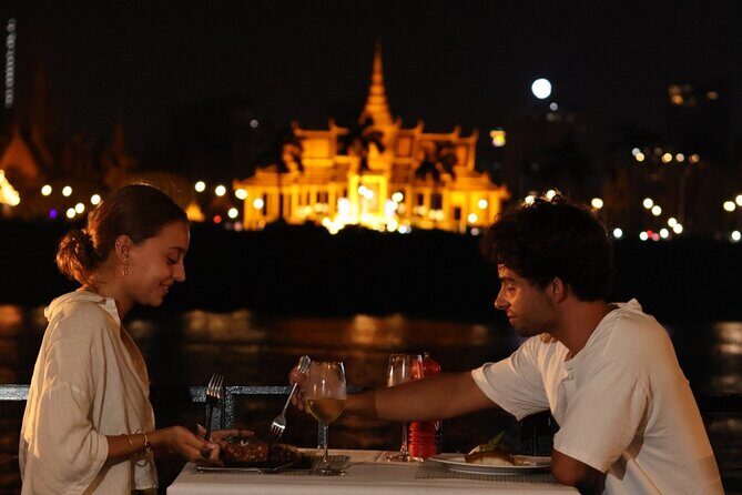 Dinner 4-course Mekong River cruise with Kanika Boat - Getting to Kanika Boat Without Losing the Boat