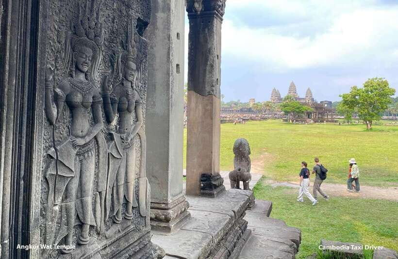 From Phnom Penh: Angkor Wat, Bayon, and Ta Prohm Day Trip - Bayon Temple’s smiling faces: what those 216 heads might mean