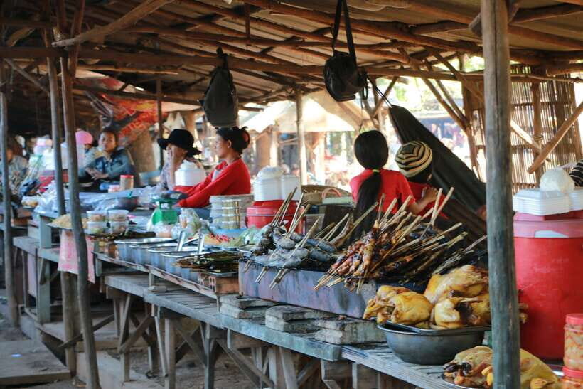 From Phnom Penh: Oudongk Mountain and Koh Chen Island Tour - Should You Book This Phnom Penh Day Trip?