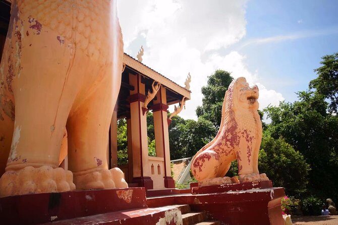 Full-Day Discover Oudong Mountain-Former Capital City & Phnom Penh City Tours - Wat Phnom: Phnom Penh’s Namesake Hill in 40 Minutes