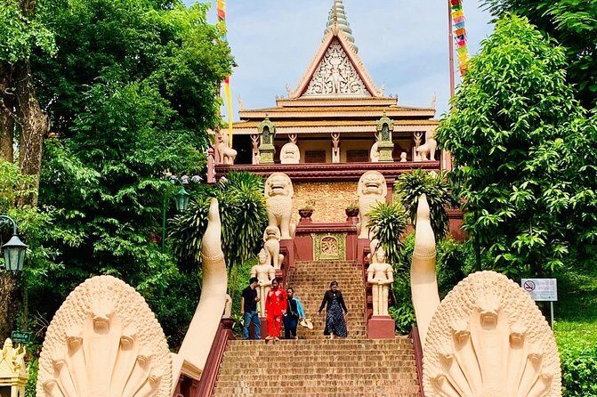 Full-Day Phnom Penh Tuk Tuk City Tours - Wat Phnom: the hilltop temple that anchors the city