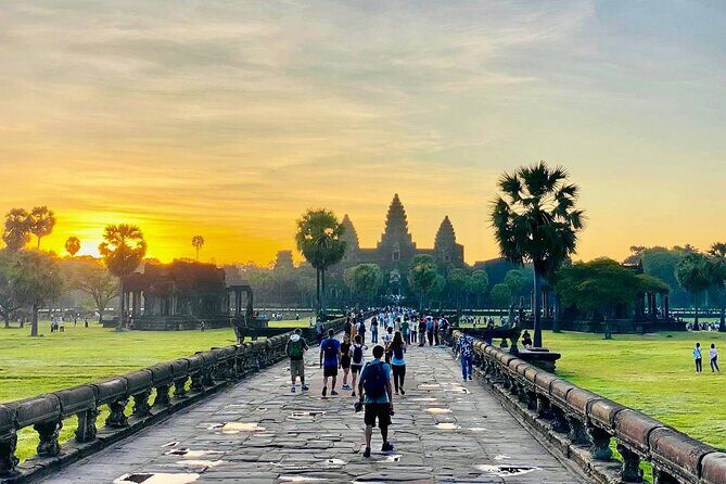 Full Day Tour Phnom Penh to Siem Reap Taxi, Angkor Visit & Return - Key highlights at a glance