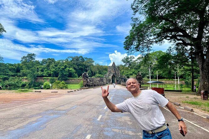 Full Day Tour Phnom Penh to Siem Reap Taxi, Angkor Visit & Return - Angkor Wat First: why that start helps your whole day