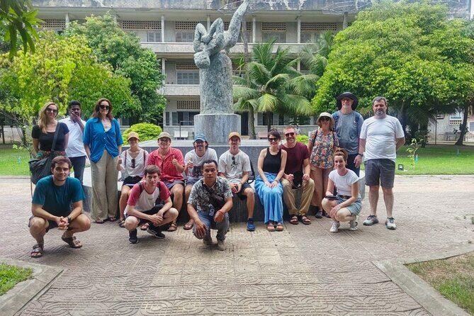 Half-Day Tour of the Killing Field and S21 - Choeung Ek and S21: why this pairing matters