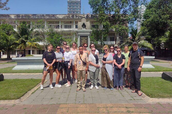Half-Day Tour of the Killing Field and S21 - Stop 2: Tuol Sleng (S21) and the prison-school transformation