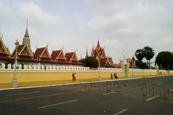 Half Day Tour to Royal Palace, Wat Phnom & Independent Monument - How to make the palace time work for you (without missing the key sights)