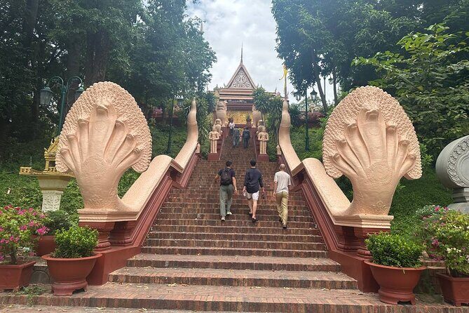 Half Day Tour to Royal Palace, Wat Phnom & Independent Monument - Who this tour is best for (and who might want something else)