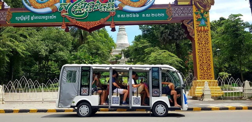 Heritage tour of Phnom Penh in electric bus - How the Tablet and Headset System Changes What You Can See