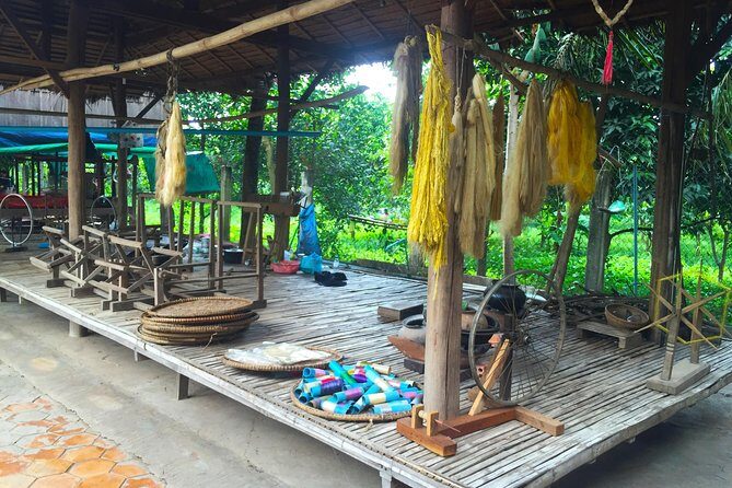 Island Community Life in Phnom Penh - Why Koh Dach Silk Island Beats a Standard Phnom Penh Day