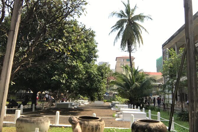 Khmer Rouge, genocide museum &killing field tour - Who this tour is best for