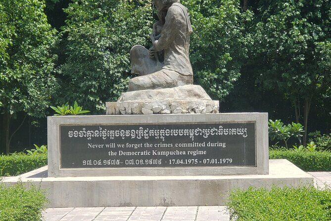 Killing Field and Genocide Museum private haft day Tour - Choeung Ek Genocidal Center: the route ends at the killing fields