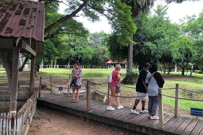 Killing field and Toul Sleng genocide museum Tour - How the logistics help you stay present (instead of stressed)