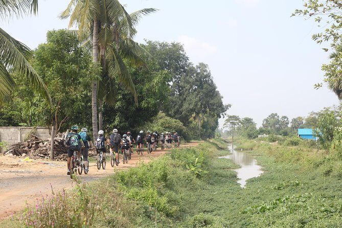 Killing Field & Paddy Rice Fields Tuk Tuk Adventure - The cycling setup: pace, group size, and how to choose an e-bike