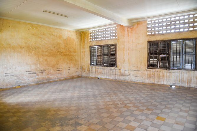 Killing Fields and Prison S21 Bus Tour - Your game plan for Tuol Sleng Genocide Museum (S-21)
