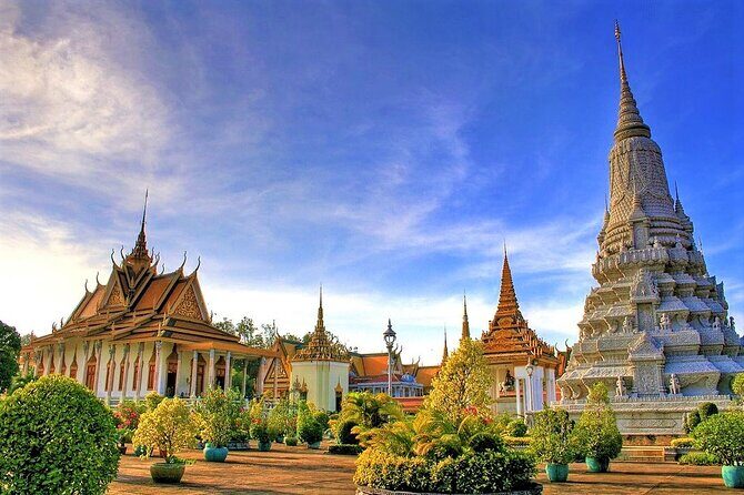 Koh Dach Silk Island and Phnom Penh Full Day Private Tour - Wooden looms, silk steps, and what the craft visit is really about