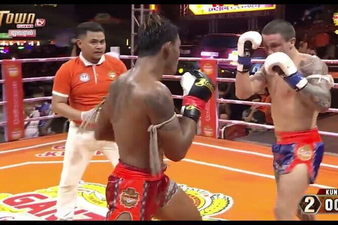 Kun Khmer Traditional Kick Boxing - The evening plan: from your hotel to TV stadium and back
