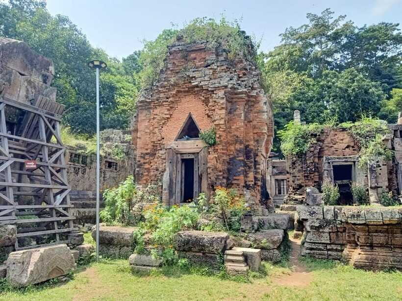 One Day Trip to Phnom Da, Ta Prohm Bati, Neang Khmao & Chiso - Transport, comfort, and the value of a licensed guide
