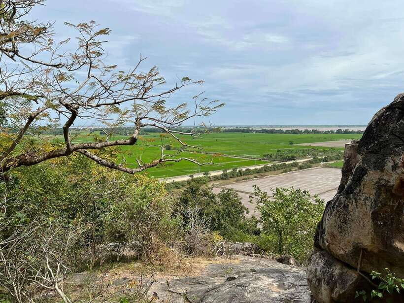 One Day Trip to Phnom Da, Ta Prohm Bati, Neang Khmao & Chiso - Phnom Da: the hilltop start with serious Chenla history