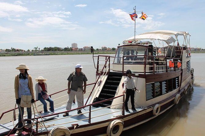 One-Way River cruise/road tour from Phnom Penh to Siem Reap or Siem Reap to PP - Why this one-way boat route is smarter than full road travel