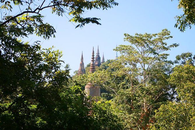 Oudong and Koh Chen Island - Full Day Cruise & Tour with English speaking guide - Oudong Mountain: 5,000 Buddha statues and a hilltop viewpoint