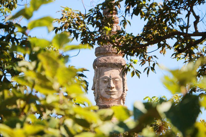 Oudong and Koh Chen Island - Full Day Cruise & Tour with English speaking guide - Lunch, beer, soft drinks, and fresh fruit: what’s really included