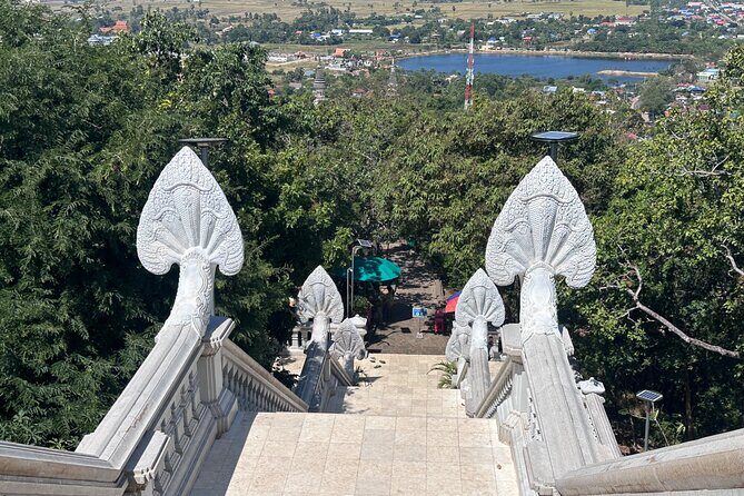 Oudong Mountain History and Pagoda Tour - Phnom Oudong: jungle-clad mountain views and temple wandering