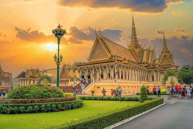 Oudong Mountain & Phnom Penh Full Day Private Tour - One long day: Phnom Penh landmarks plus Oudong Mountain