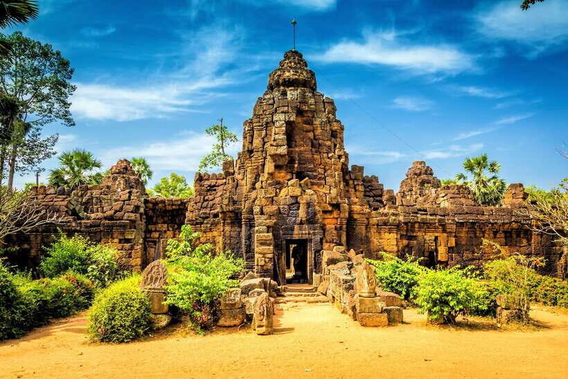 Phnom Chisor & Tonle Bati Private Tours from Phnom Penh - Ta Prohm: why the layout matters and how to see it faster