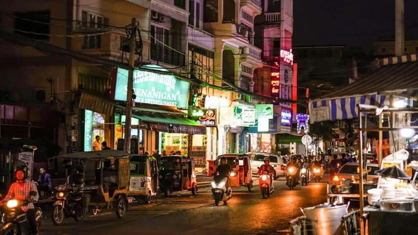 Phnom Penh: 9 Exciting Spots Evening Tuk-Tuk Tour - Key takeaways