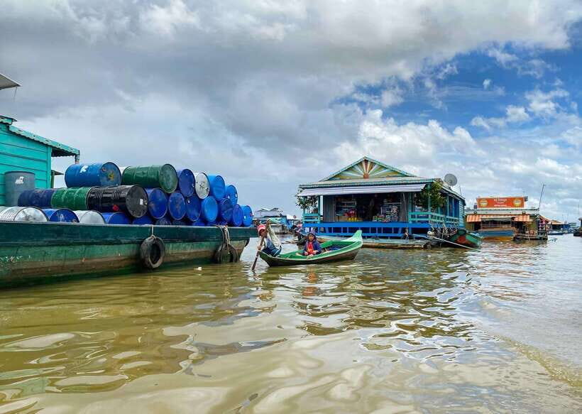 Phnom Penh - Battambang Transfer Plus Stop Sightseeing - Kampong Loung and Tonle Sap: A Boat Ride Through Floating Homes