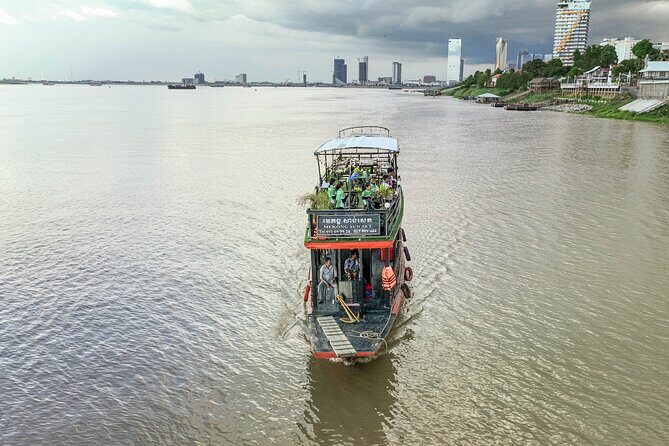 Phnom Penh Bike & Boat Sunset Tour / E-Bike Available - Off-road lanes and the Areiksart Ferry Port crossing