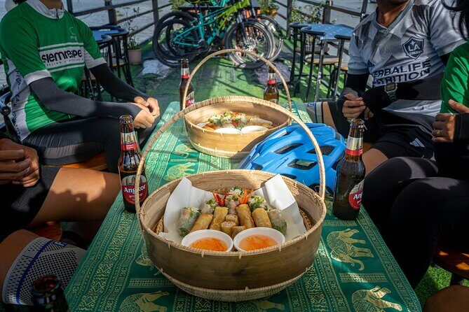 Phnom Penh Bike & Boat Sunset Tour / E-Bike Available - Meeting at Siem Reaper Travel: timing and the start-up moment