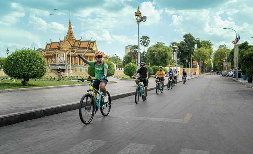 Phnom Penh: Bike & Boat Tour / E-Bike Available - Included Extras That Make It Good Value