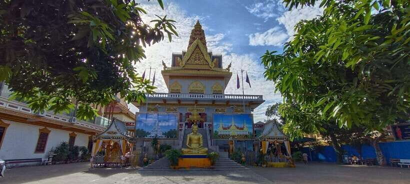 Phnom Penh: City & Silk Island Full or Half Day Tour - Mekong ferry to Silk Island (Koh Dach): why the crossing matters
