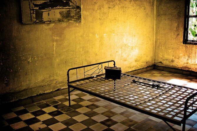 Phnom Penh City Tour, Silver Pagoda, Genocide Museum, Killing Fields - Dress Code and Emotional Readiness: Two Things People Forget