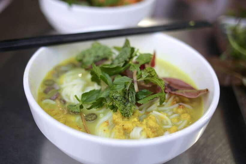 Phnom Penh: Culinary Underground Local Food Tuk-Tuk Tour - First Stop: Fresh Rice Noodles With Herbs (The Good Kind of Street Food)