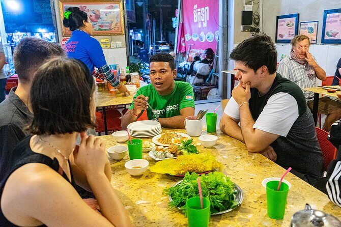 Phnom Penh Evening Food Tour - Inclusive 5 stops local Tastings - Russian Market at night and the Royal Palace alley food challenge
