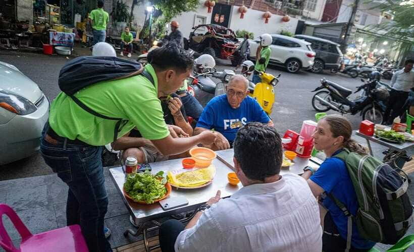 Phnom Penh Evening Food Tour -On Promotion Price limit Offer - Local restaurant stop: second tasting round that keeps the variety going