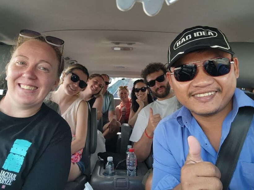 Phnom Penh: Highlights Tour Including S21 and Killing Fields - Wat Ounalom and the National Museum: Khmer devotion meets French-era architecture