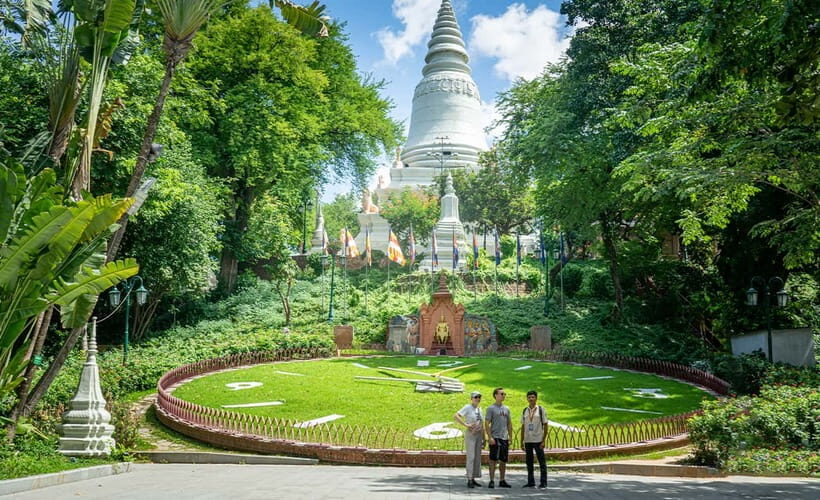 Phnom Penh Historical Sites Tour by Tuk Tuk - Tuk tuk logistics, group size, and why the route feels efficient