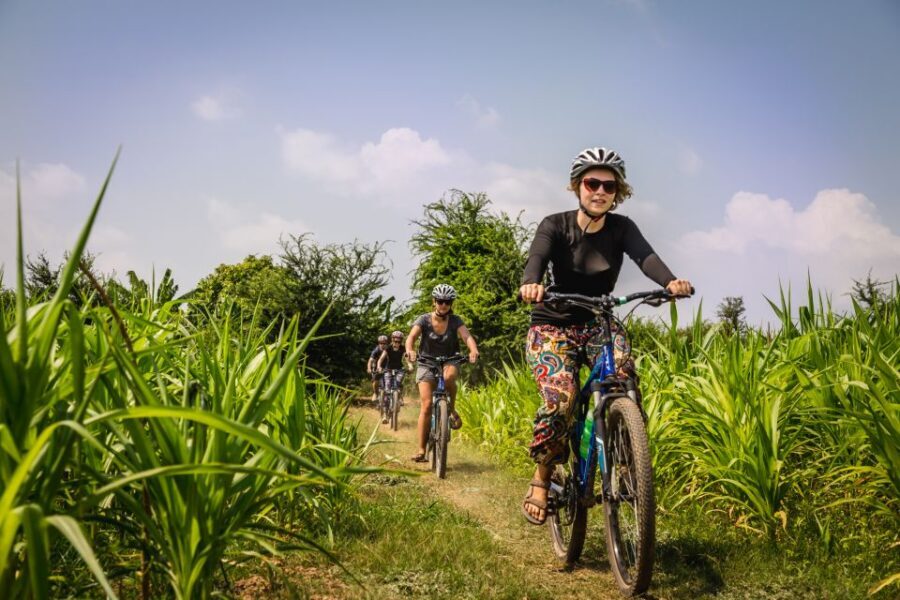 Phnom Penh: Mekong Islands & Silk Islands Guided Bike Tour - Ferry crossing and Mekong River sightseeing: the day’s mood-setter